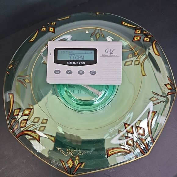 Uranium Collectibe Hand Painted Glass Bowl Depression Glass Geiger Test Amazing! - Picture 14 of 16